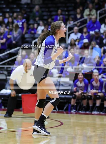 Thumbnail 2 in Beckville vs. Thrall (UIL Volleyball 2A Finals) photogallery.