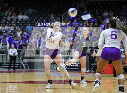 Thumbnail 1 in Beckville vs. Thrall (UIL Volleyball 2A Finals) photogallery.