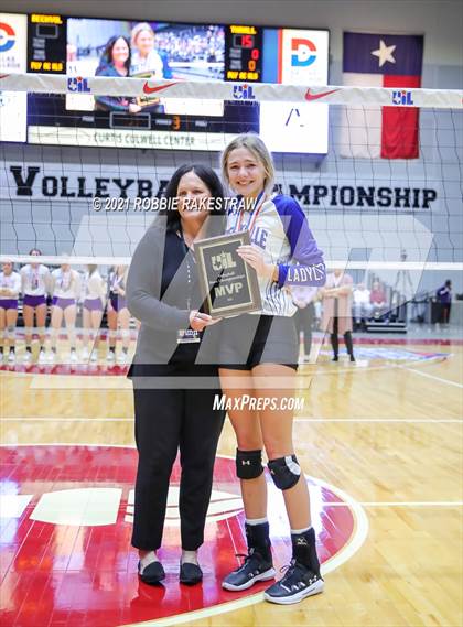 Thumbnail 2 in Beckville vs. Thrall (UIL Volleyball 2A Finals) photogallery.