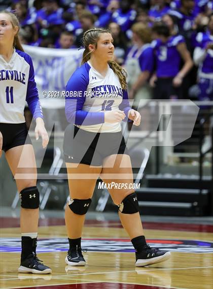 Thumbnail 2 in Beckville vs. Thrall (UIL Volleyball 2A Finals) photogallery.
