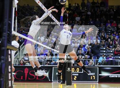 Thumbnail 1 in Beckville vs. Thrall (UIL Volleyball 2A Finals) photogallery.