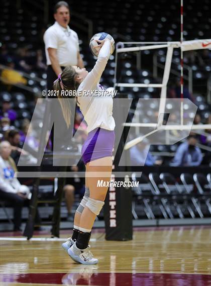 Thumbnail 2 in Beckville vs. Thrall (UIL Volleyball 2A Finals) photogallery.
