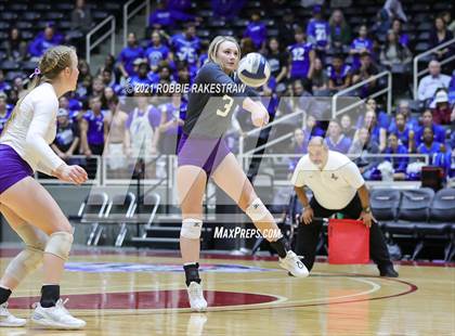 Thumbnail 1 in Beckville vs. Thrall (UIL Volleyball 2A Finals) photogallery.