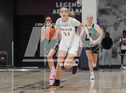 Thumbnail 3 in Pieper vs Canton (Texas Association of Basketball Coaches Showcase) photogallery.