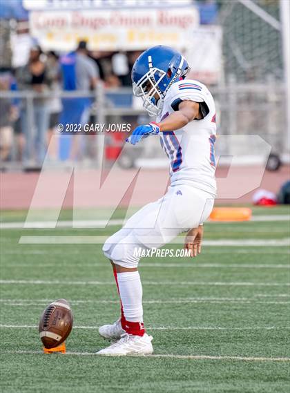 Thumbnail 2 in JV: Jesuit vs. Christian Brothers photogallery.