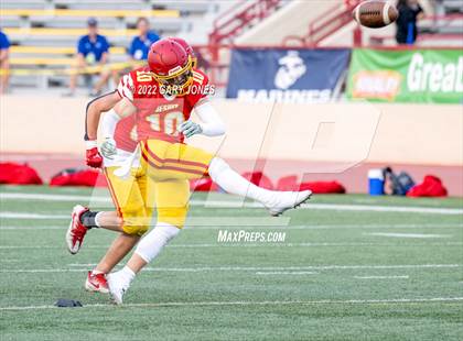 Thumbnail 1 in JV: Jesuit vs. Christian Brothers photogallery.