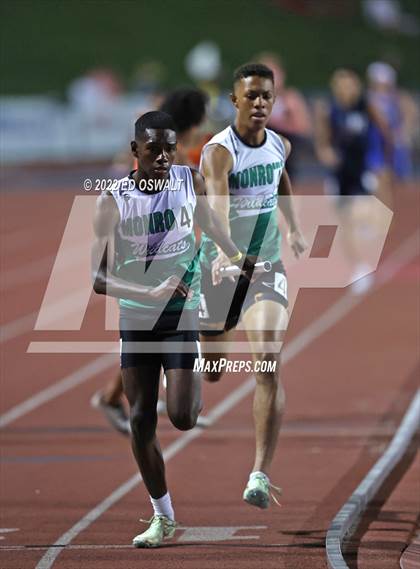 Thumbnail 3 in CIF State Track and Field Championship (Boys 4x400 Relay) photogallery.