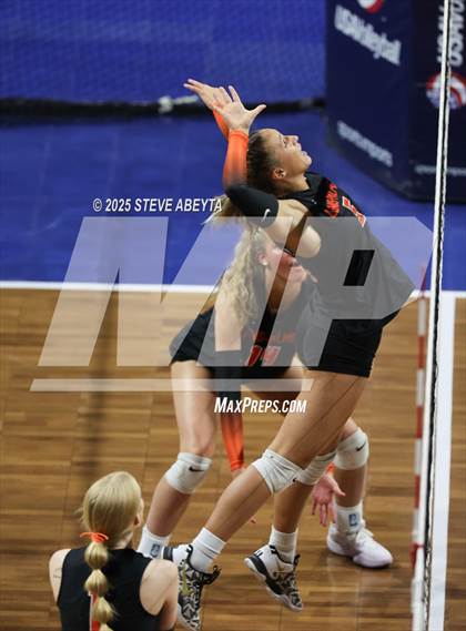 Thumbnail 1 in Cheyenne Mountain @ Lewis-Palmer (CHSAA 4A First Round Elimination Bracket) photogallery.