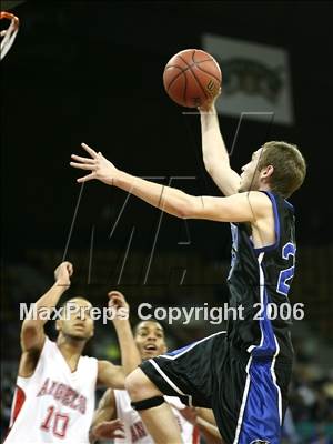 Thumbnail 1 in Grandview vs Denver East (Great 8 - 5A State Playoff) photogallery.