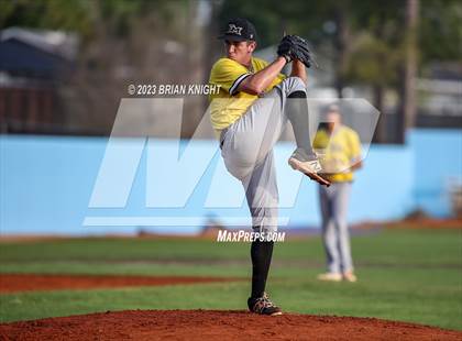 Thumbnail 1 in Fort Meade vs. Lake Gibson photogallery.