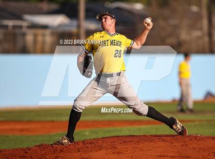 Thumbnail 2 in Fort Meade vs. Lake Gibson photogallery.