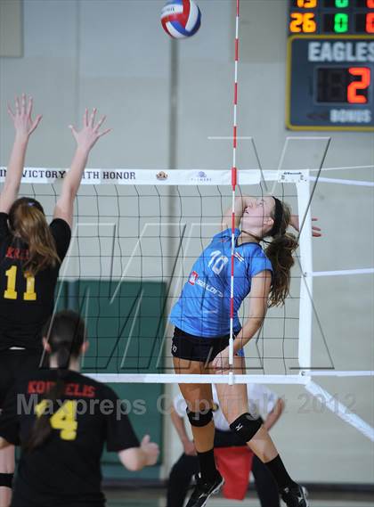 Thumbnail 3 in Marymount vs. St. Francis (CIF State D1 Final) photogallery.