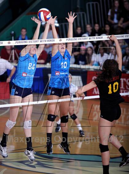 Thumbnail 1 in Marymount vs. St. Francis (CIF State D1 Final) photogallery.
