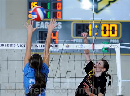 Thumbnail 2 in Marymount vs. St. Francis (CIF State D1 Final) photogallery.
