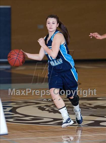 Thumbnail 3 in Dougherty Valley vs. Pleasant Valley (CIF State D2 NorCal Semifinal) photogallery.