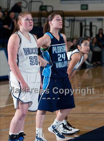 Thumbnail 2 in Dougherty Valley vs. Pleasant Valley (CIF State D2 NorCal Semifinal) photogallery.