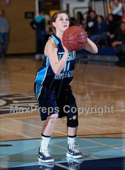 Thumbnail 1 in Dougherty Valley vs. Pleasant Valley (CIF State D2 NorCal Semifinal) photogallery.