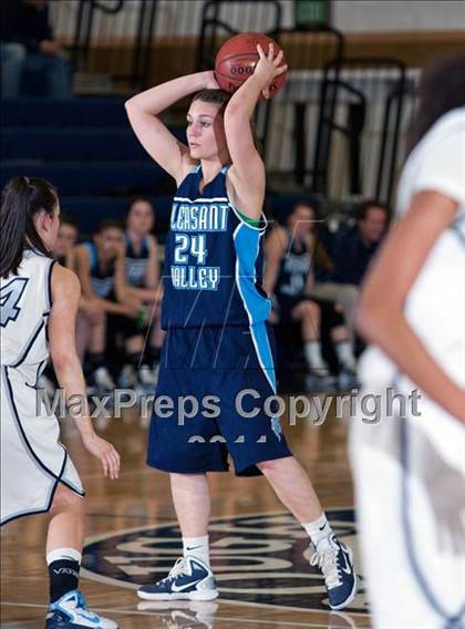 Thumbnail 2 in Dougherty Valley vs. Pleasant Valley (CIF State D2 NorCal Semifinal) photogallery.