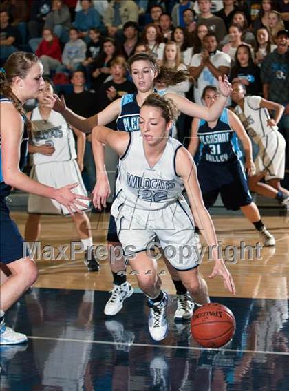 Thumbnail 3 in Dougherty Valley vs. Pleasant Valley (CIF State D2 NorCal Semifinal) photogallery.