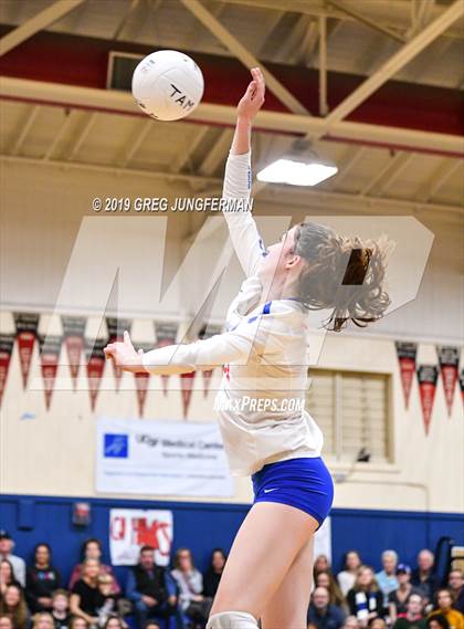 Thumbnail 3 in Aptos vs. Tamalpais ( CIF State NorCal D4 Championship ) photogallery.