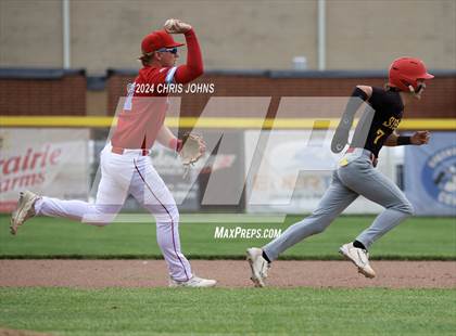 Thumbnail 3 in St. Anthony vs Roxana (IHSA 2A Sectional semifinals) photogallery.