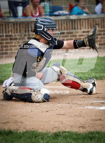 Thumbnail 2 in St. Anthony vs Roxana (IHSA 2A Sectional semifinals) photogallery.