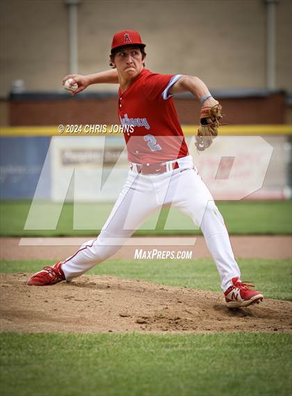 Thumbnail 3 in St. Anthony vs Roxana (IHSA 2A Sectional semifinals) photogallery.
