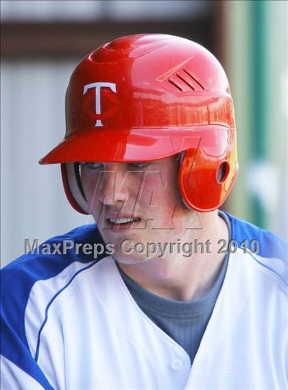 Thumbnail 2 in Bishop Lynch vs Trinity Christian photogallery.