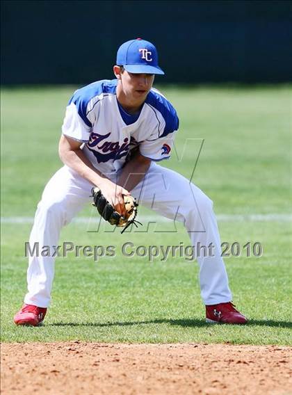 Thumbnail 1 in Bishop Lynch vs Trinity Christian photogallery.