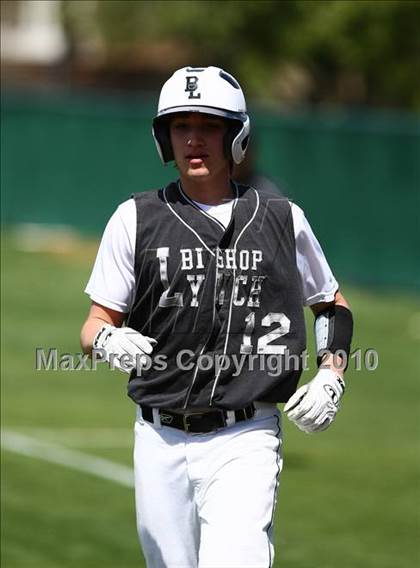 Thumbnail 1 in Bishop Lynch vs Trinity Christian photogallery.