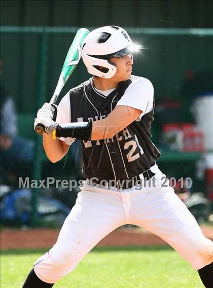 Thumbnail 1 in Bishop Lynch vs Trinity Christian photogallery.