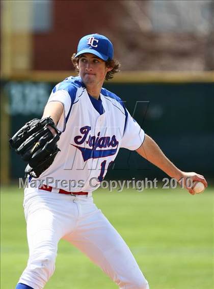 Thumbnail 1 in Bishop Lynch vs Trinity Christian photogallery.