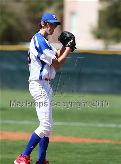Thumbnail 2 in Bishop Lynch vs Trinity Christian photogallery.