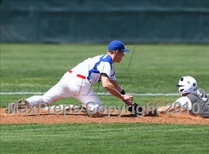 Thumbnail 3 in Bishop Lynch vs Trinity Christian photogallery.