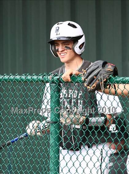 Thumbnail 3 in Bishop Lynch vs Trinity Christian photogallery.