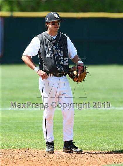 Thumbnail 2 in Bishop Lynch vs Trinity Christian photogallery.