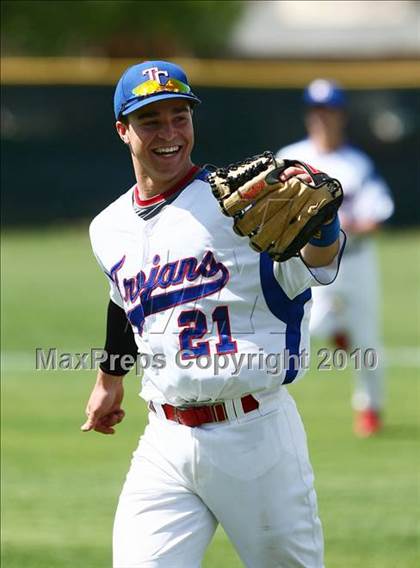 Thumbnail 1 in Bishop Lynch vs Trinity Christian photogallery.