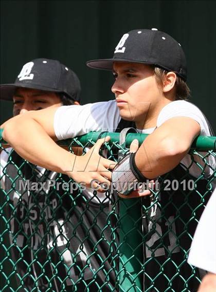 Thumbnail 1 in Bishop Lynch vs Trinity Christian photogallery.