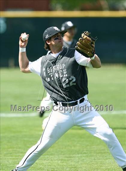 Thumbnail 2 in Bishop Lynch vs Trinity Christian photogallery.