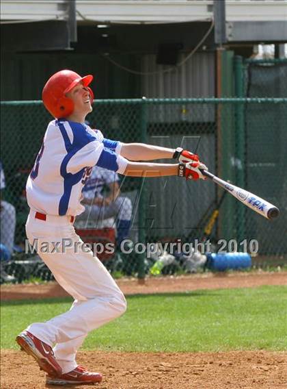 Thumbnail 2 in Bishop Lynch vs Trinity Christian photogallery.