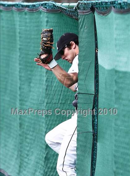 Thumbnail 3 in Bishop Lynch vs Trinity Christian photogallery.