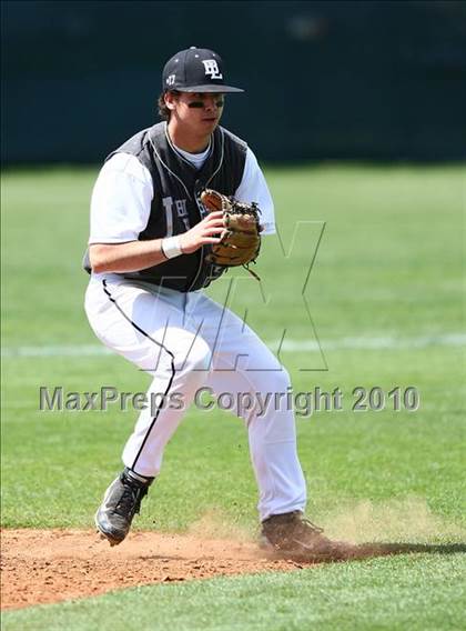 Thumbnail 3 in Bishop Lynch vs Trinity Christian photogallery.