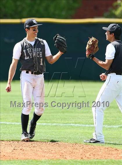 Thumbnail 1 in Bishop Lynch vs Trinity Christian photogallery.