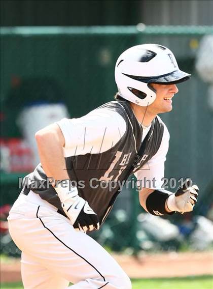 Thumbnail 3 in Bishop Lynch vs Trinity Christian photogallery.