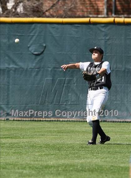 Thumbnail 2 in Bishop Lynch vs Trinity Christian photogallery.