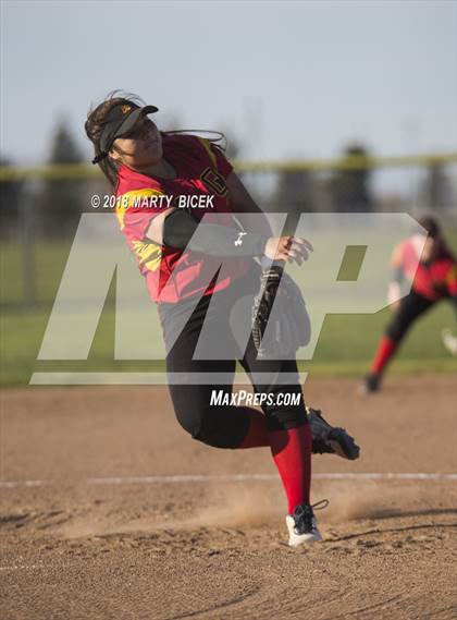 Thumbnail 2 in Oakdale vs. Enochs photogallery.