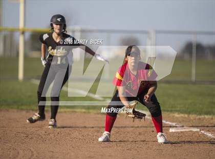 Thumbnail 3 in Oakdale vs. Enochs photogallery.