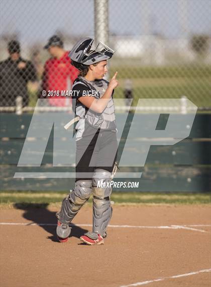 Thumbnail 2 in Oakdale vs. Enochs photogallery.