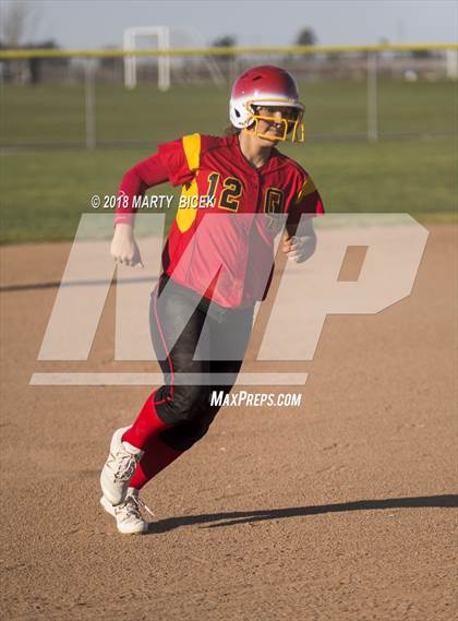 Thumbnail 3 in Oakdale vs. Enochs photogallery.