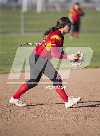 Thumbnail 2 in Oakdale vs. Enochs photogallery.